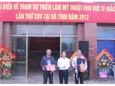 北中部地区美术展隆重开幕